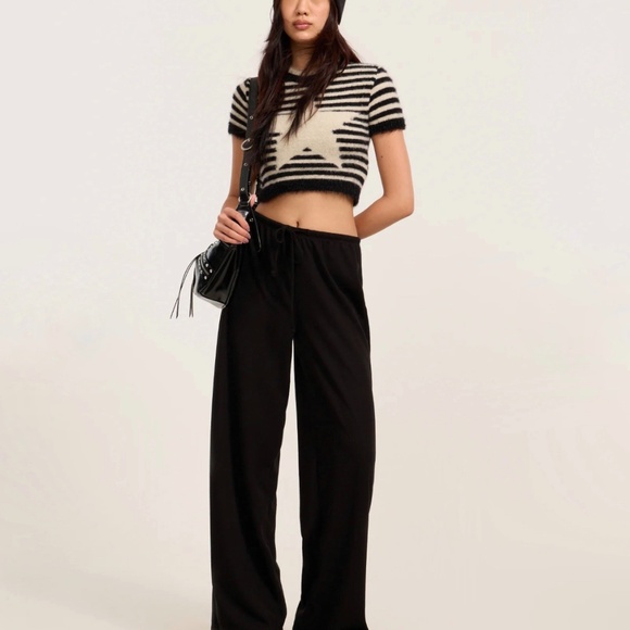 Freshman 1996 Black and White Star Striped Cropped Sweater Small - Picture 2 of 8